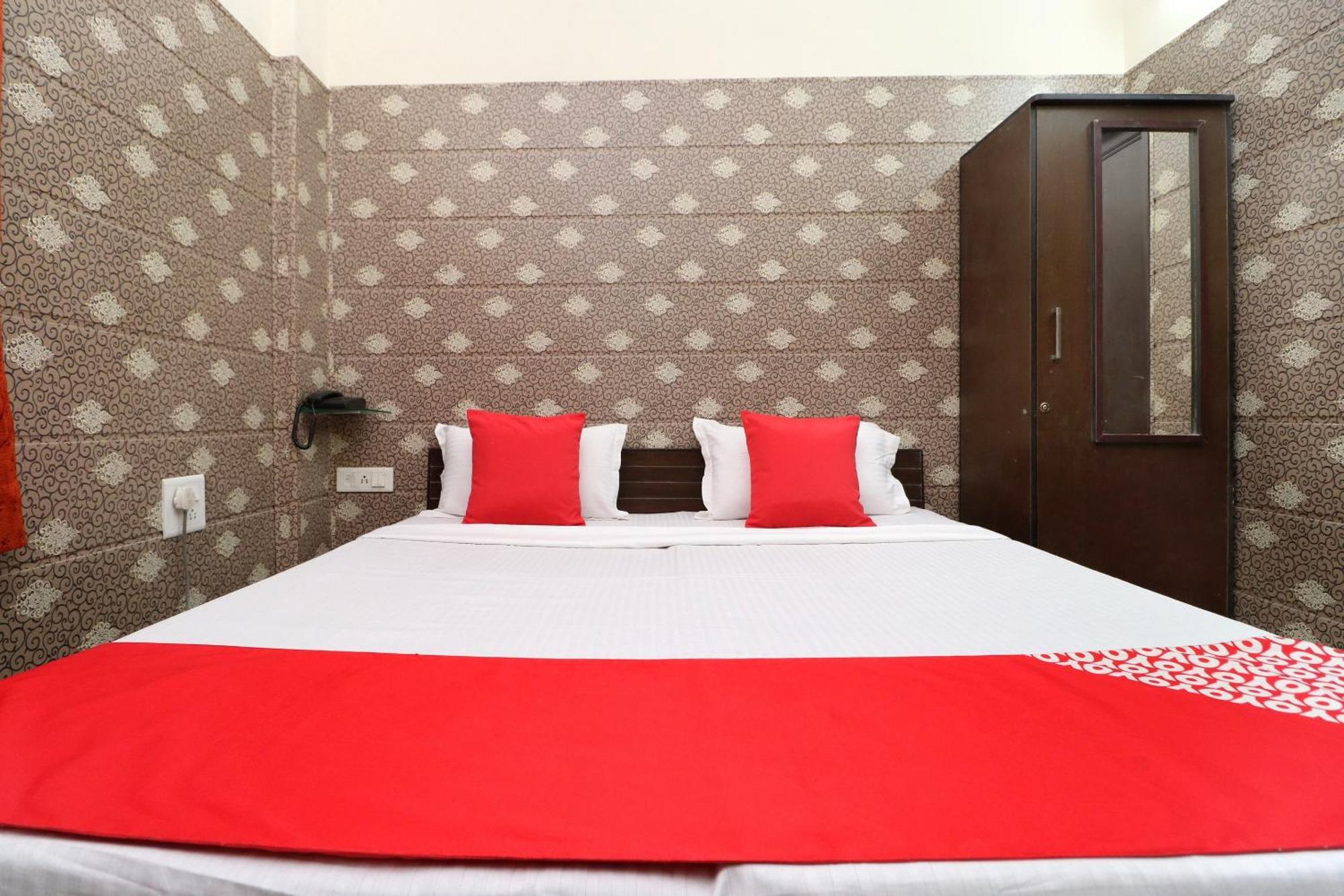 OYO 22090 Hotel Mall Residency Amritsar Exterior foto